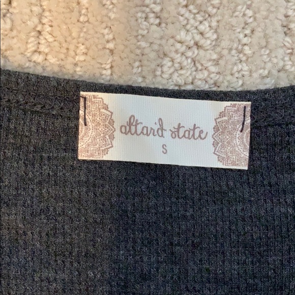 Gray loose-fitting long sleeve shirt - Picture 2 of 3